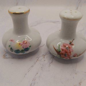 Salt & Pepper Shaker Vintage (Pre-Owned)